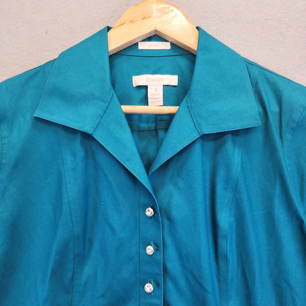 Chicos No Iron Teal Blue Button Down Shirt Rhinestone Crystal Buttons Size 1 M - Picture 4 of 13